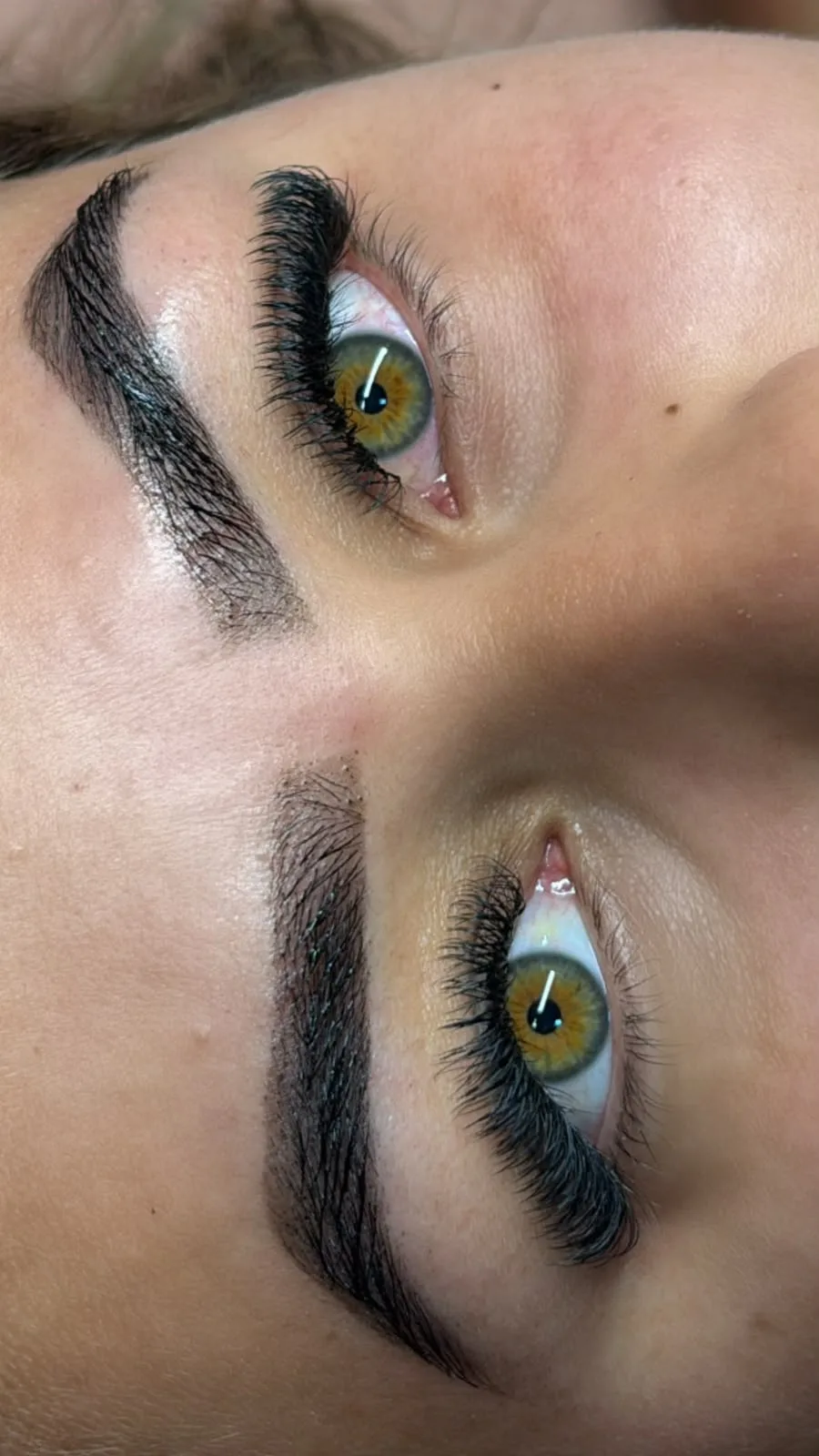Resultado de extensão de cílios no Ellas Studio